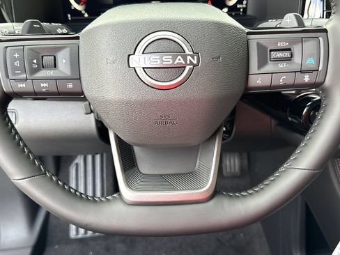 New 2026 Nissan Pathfinder Platinum FWD image 10