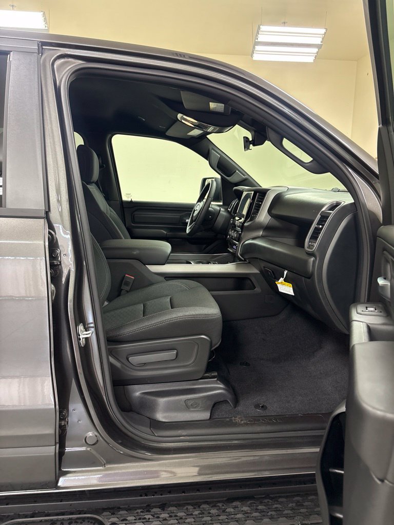 New 2027 RAM 1500 Express AWD/4WD image 24