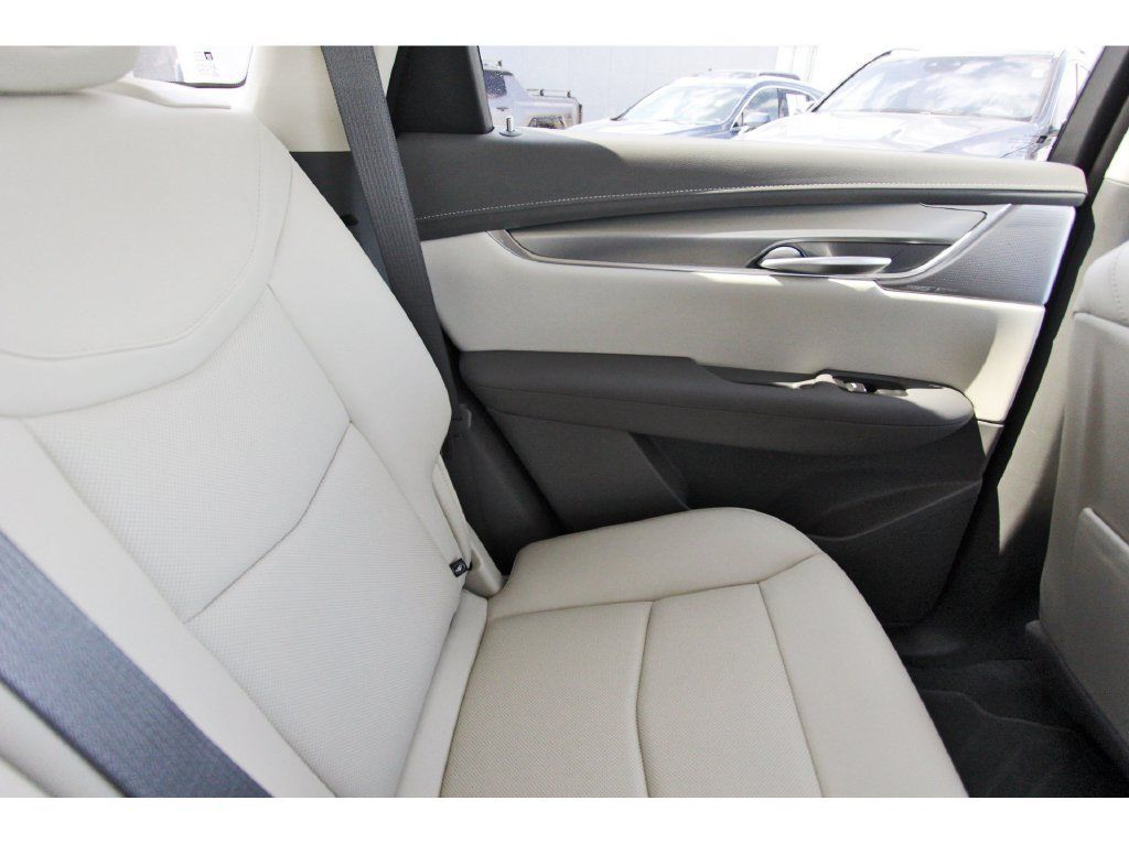 Used 2026 Cadillac XT5 Premium Luxury w/ Driver Assist Package FWD image 11