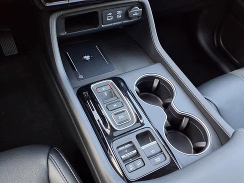 Certified 2025 Honda Pilot Touring image 26