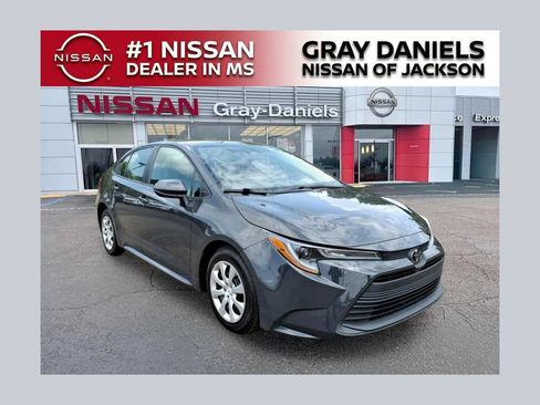 Used 2024 Toyota Corolla LE FWD image 1