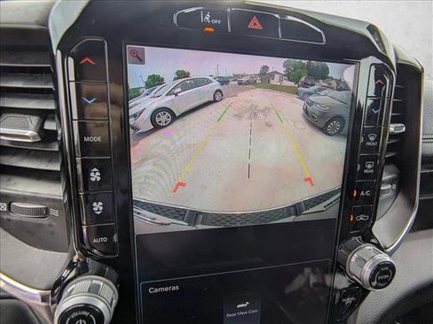Used 2025 RAM 1500 Laramie AWD/4WD image 13