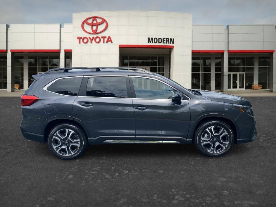 Used 2023 Subaru Ascent Limited AWD/4WD image 4