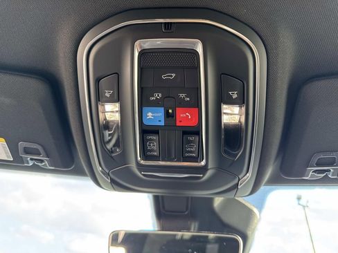 New 2025 Jeep Grand Cherokee Altitude image 46