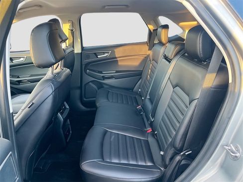 Used 2024 Ford Edge SEL image 23