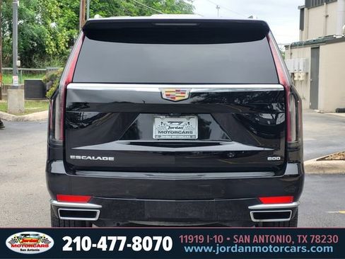 Used 2023 Cadillac Escalade ESV Premium Luxury RWD image 4