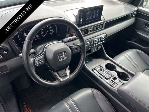 Used 2023 Honda Pilot TrailSport image 10