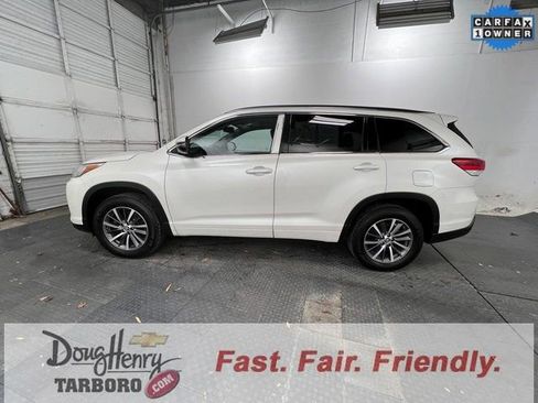 Used 2018 Toyota Highlander XLE image 5