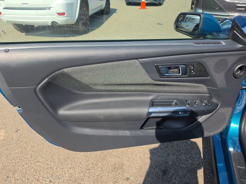Used 2026 Ford Mustang Convertible RWD image 11