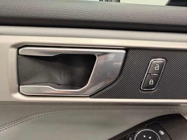 Used 2024 Ford Explorer XLT w/ XLT Sport Appearance Package AWD/4WD image 25