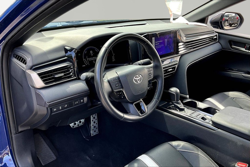 Used 2025 Toyota Camry SE FWD image 17