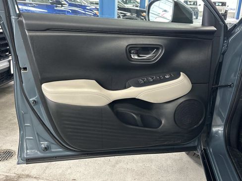 Used 2023 Honda HR-V EX-L image 14