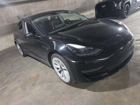 Used 2023 Tesla Model 3 Standard Range RWD image 3