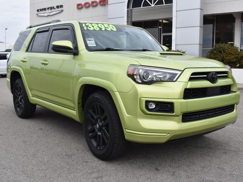 Used 2023 Toyota 4Runner TRD Sport image 3