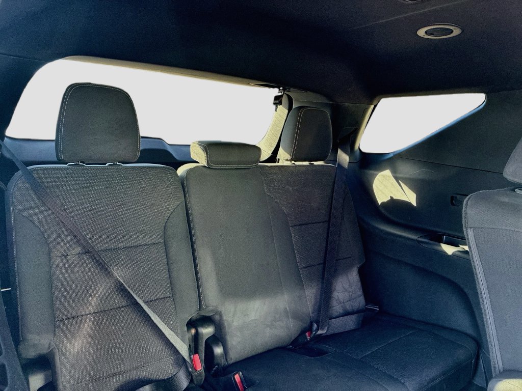 Used 2026 Chevrolet Traverse LT w/ LPO, Floor Liner Package FWD image 27