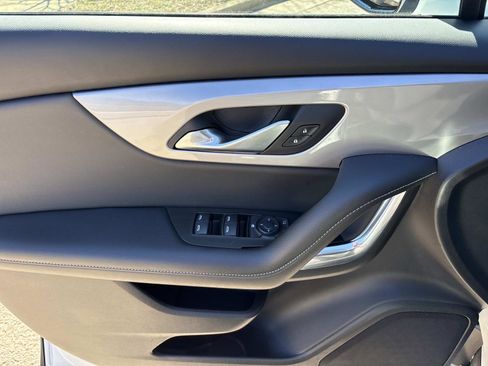 Used 2023 Chevrolet Blazer LT image 12