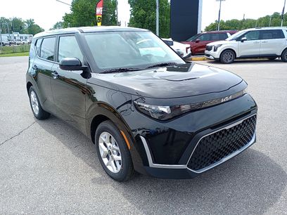 New 2025 Kia Soul LX w/ LX Technology Package