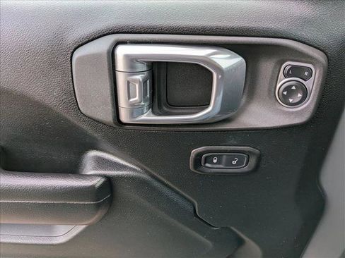 Used 2021 Jeep Wrangler Unlimited Sport image 15