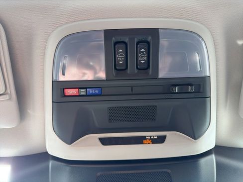 Certified 2025 Subaru Crosstrek 2.5i Limited w/ Crosstrek Mirror Package image 39