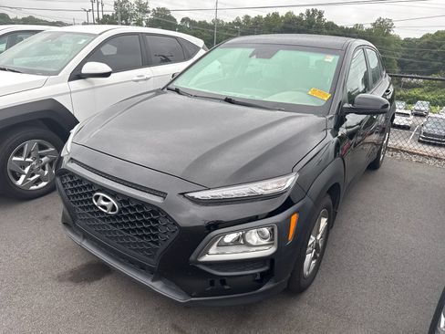 Used 2021 Hyundai Kona SE FWD image 2