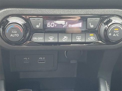 Used 2023 Nissan Kicks SR w/ SR Premium Package image 18