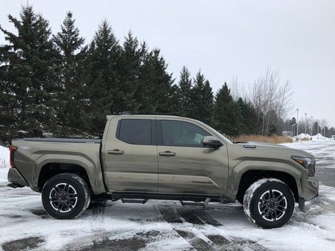 Used 2025 Toyota Tacoma TRD Sport image 22