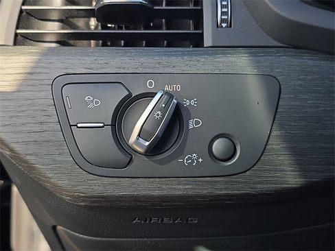 Used 2023 Audi A4 2.0T Premium Plus image 28