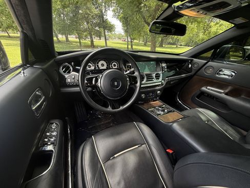 Used 2014 Rolls-Royce Wraith RWD image 30