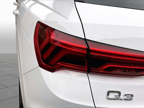 Certified 2024 Audi Q3 2.0T Premium Plus w/ Premium Plus Package AWD/4WD image 28