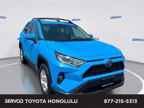 Used 2019 Toyota RAV4 XLE w/ Convenience Package AWD/4WD image 1