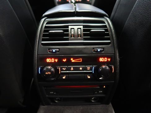 Used 2013 BMW 750Li RWD image 40