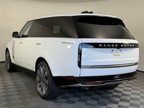 New 2025 Land Rover Range Rover Long Wheelbase SE image 8