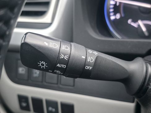 Used 2017 Toyota Highlander Limited image 36