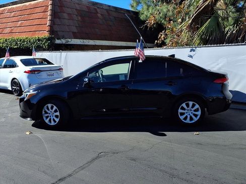 Certified 2024 Toyota Corolla LE image 3