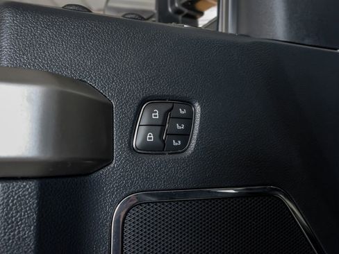 Used 2022 Ford F450 Lariat w/ Chrome Package image 46