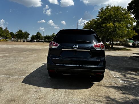 Used 2016 Nissan Rogue SV FWD image 6