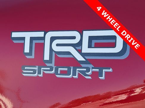 Used 2025 Toyota Tacoma TRD Sport image 8