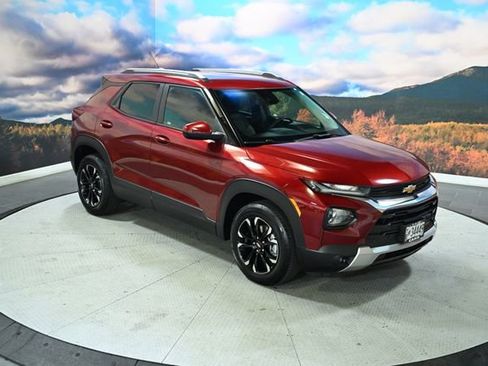 Used 2022 Chevrolet TrailBlazer LT w/ Convenience Package image 1