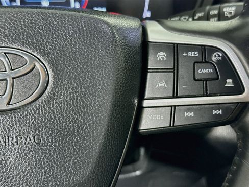 Used 2024 Toyota Grand Highlander FWD image 13