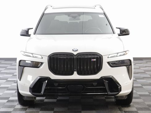 Used 2025 BMW X7 M60i image 23