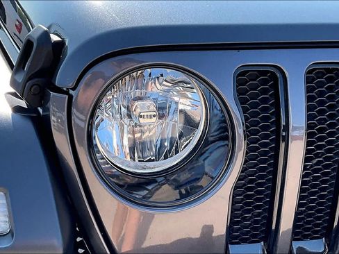 Used 2023 Jeep Wrangler Unlimited Sport AWD/4WD image 16