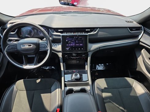 Used 2025 Jeep Grand Cherokee L Laredo AWD/4WD image 9