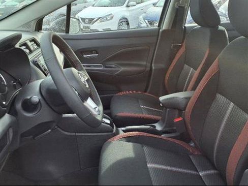 New 2025 Nissan Versa SR image 27
