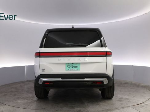 Used 2023 Rivian R1S Adventure AWD/4WD image 15