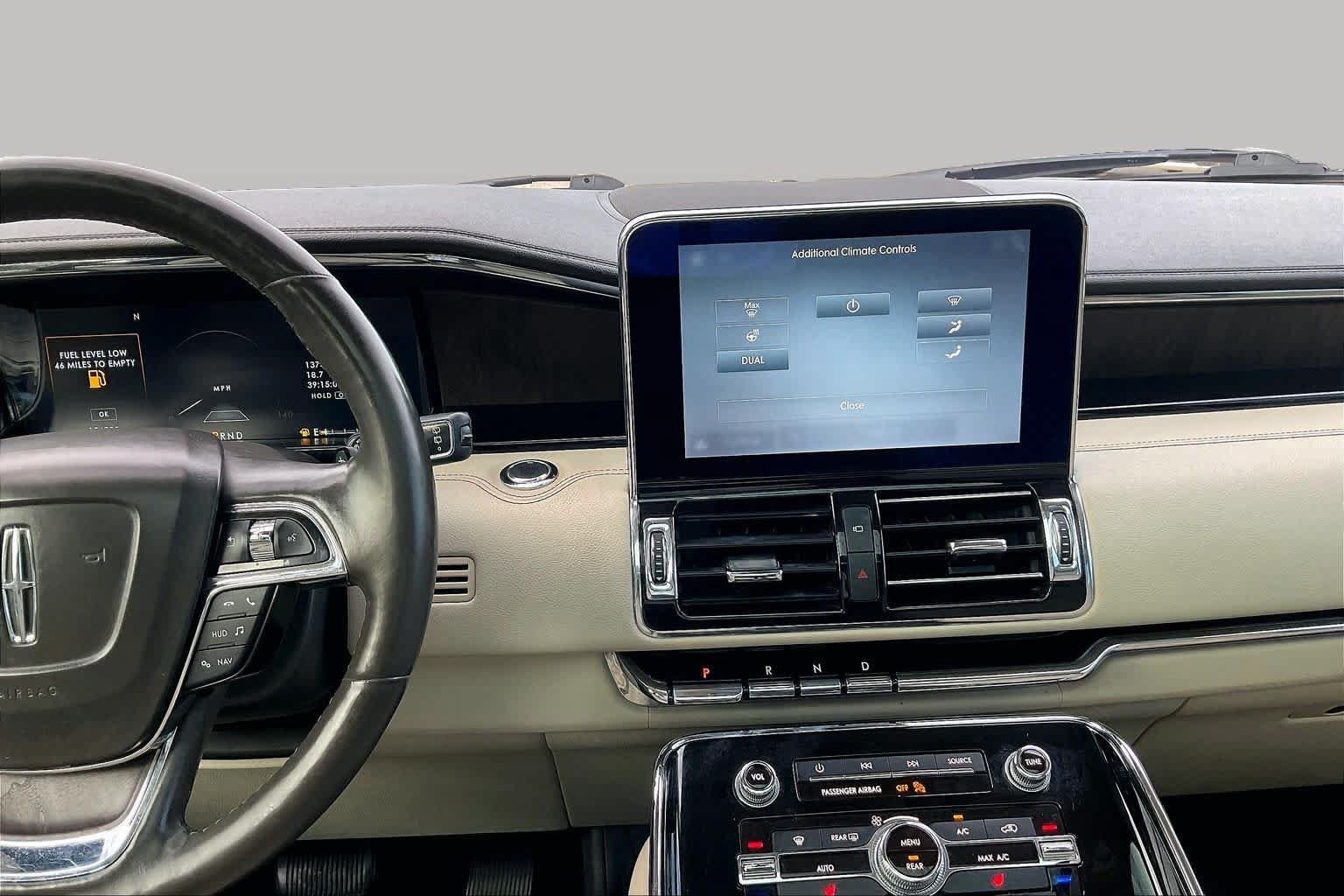 Used 2018 Lincoln Navigator Select w/ Technology Package RWD image 7