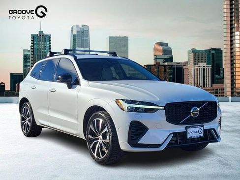 Used 2023 Volvo XC60 T8 Plus image 8