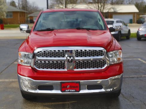 Used 2019 RAM 1500 Classic SLT w/ Luxury Group image 2