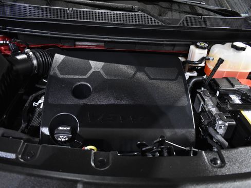 Used 2022 Chevrolet Traverse LT image 34