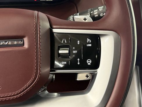 New 2025 Land Rover Range Rover SE image 17