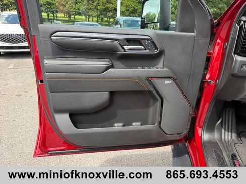 Used 2024 GMC Sierra 2500 AT4 w/ AT4 Premium Plus Package AWD/4WD image 18